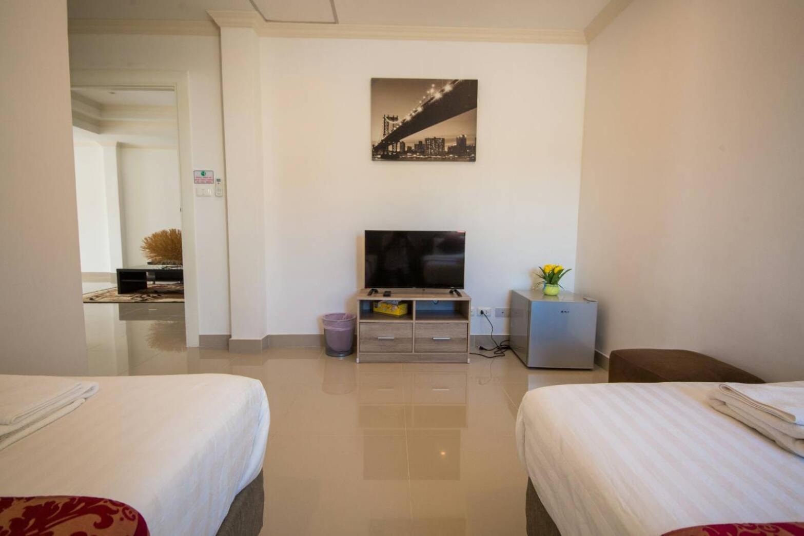 Sea Song Inn Kamala Beach Buitenkant foto